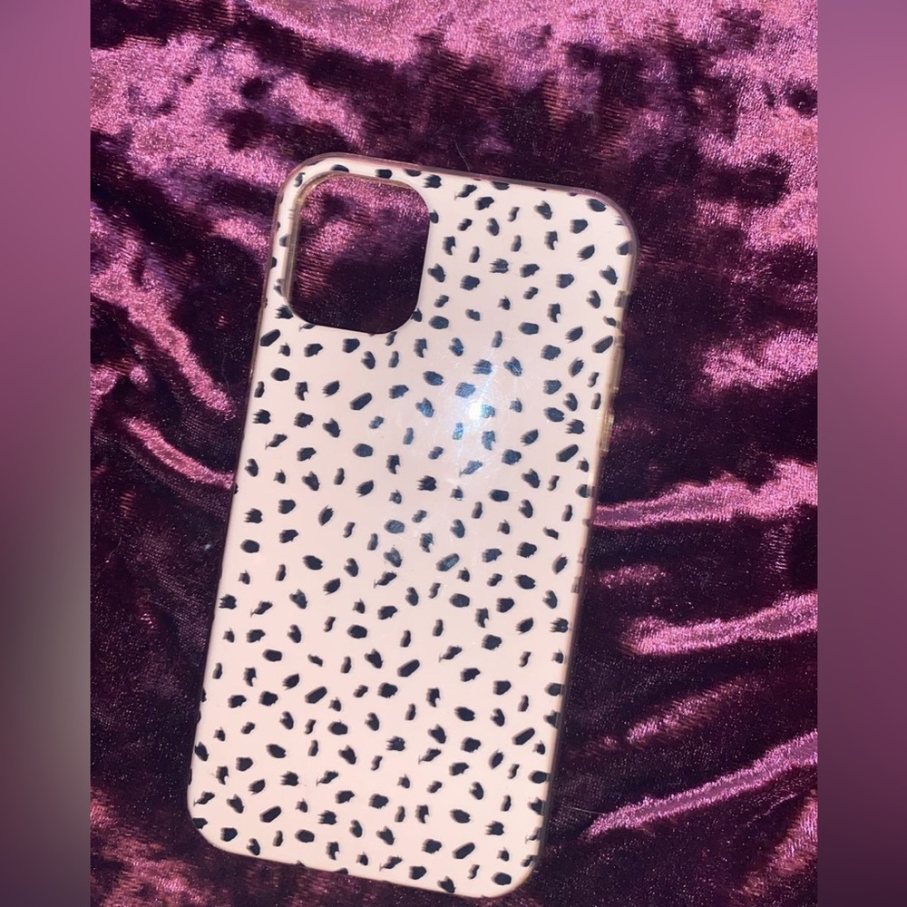 iPhone 11 light pink cheetah case